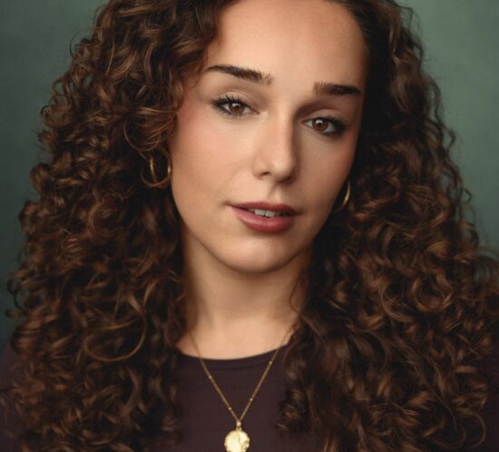 Iz Hesketh_Thrive Talent_Main headshot